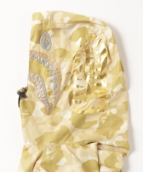 A BATHING APE(アベイシングエイプ)の「COLOR CAMO SHARK SNOWBOARD JACKET(マウンテンパーカー・メンズ・イエロー・SMALL/X-LARGE/XX-LARGE/MEDIUM/LARGE)」の11枚目の写真
