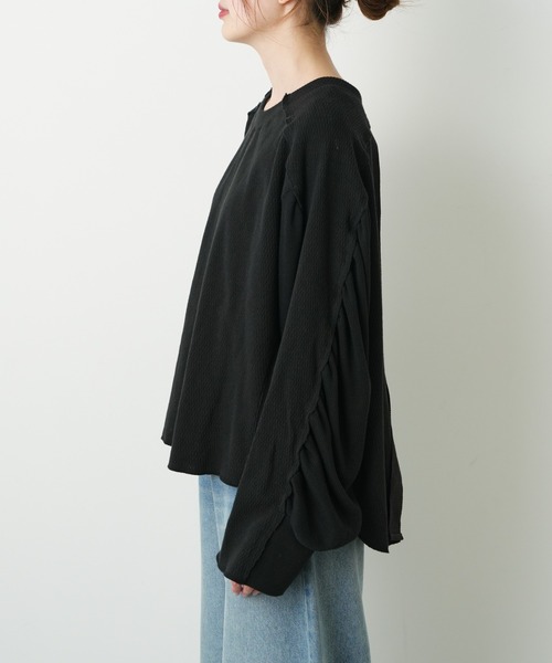 etsinta（エシンタ）の「【etsinta/エシンタ】ワッフルボリュームスリーブバックベルト（Tシャツ/カットソー・レディース・ブラック/オフホワイト/グレー・ONE SIZE）」の6枚目の写真