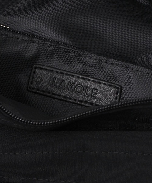 LAKOLE（ラコレ）の「ラージボディBAG / 100662（ボディバッグ/ウエストポーチ・メンズ・オフホワイト/カーキ/ブラック・FREE）」の7枚目の写真