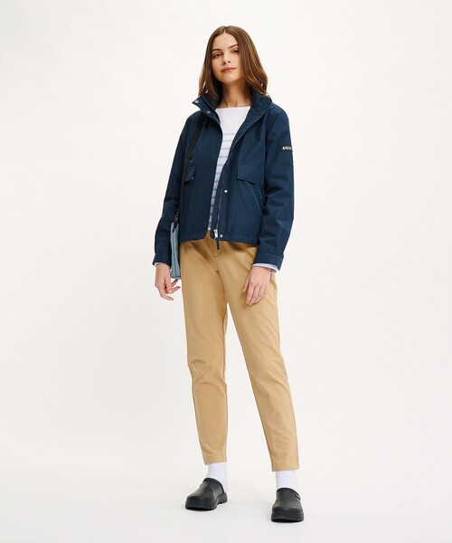 AIGLE(エーグル)の「撥水 ウエストゴム センタープレス スリムスキニーパンツ RP(チノパンツ・レディース・ブラック/ベージュ/ブラウン・36/38/40/34)」の12枚目の写真