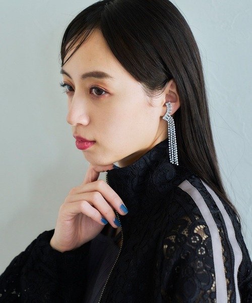 HARE（ハレ）の「ビジューフリンジイヤリング(HARE)（イヤリング・レディース・シルバー・FREE）」の3枚目の写真