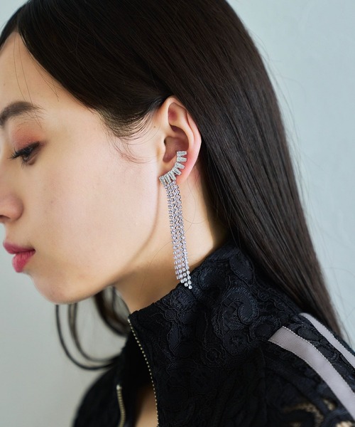 HARE（ハレ）の「ビジューフリンジイヤリング(HARE)（イヤリング・レディース・シルバー・FREE）」の5枚目の写真