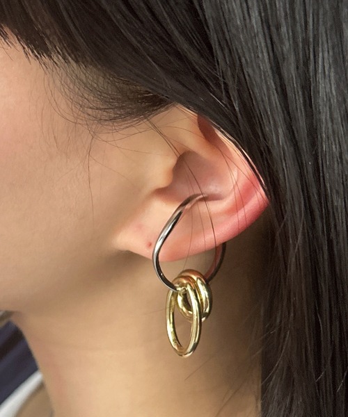 kutir(クティール)の「3連フープイヤーカフ(イヤーカフ・レディース・その他・FREE)」の2枚目の写真
