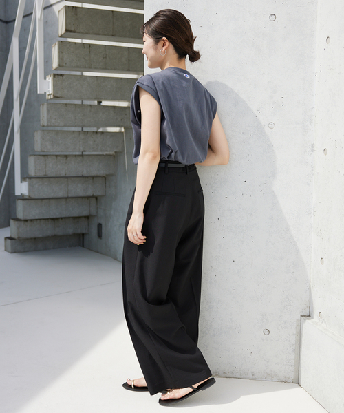 SLOBE IENA（スローブイエナ）の「TRリネン2タックパンツ（その他パンツ・レディース・ブラック/ベージュ・38/36）」の4枚目の写真
