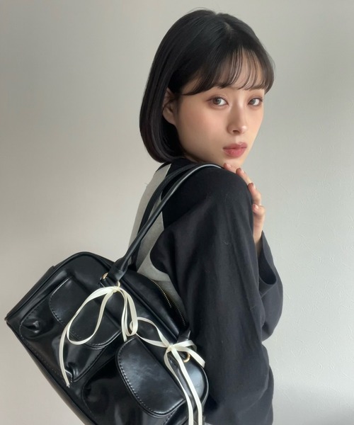 RiLi（リリ）の「ダブルポケットハンドバッグ【RL】（ハンドバッグ・レディース・ホワイト/ブラック/レッド・FREE）」の2枚目の写真