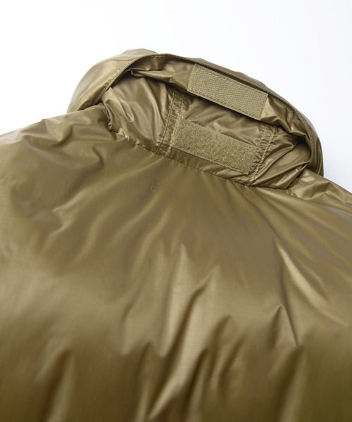 HOLIDAY パッカブルダウンジャケット カーキ HOLIDAY（ホリデイ）の