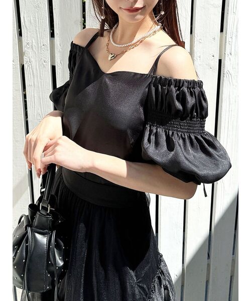 RESEXXY（リゼクシー）の「ボリュームスリーブオフショルブラウス（シャツ/ブラウス・レディース・ラベンダー/ブラック/アイボリー・FREE）」の2枚目の写真