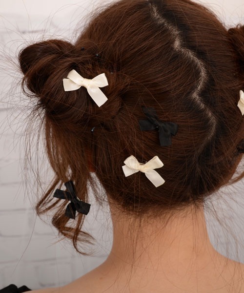 VIBGYOR Women（ヴィブジョー　ウィメン）の「【float】ミニリボン ミニヘアクリップ【8個セット/7色展開/イベント/発表会/ヘアアレンジ】（バレッタ/ヘアクリップ・レディース・パープル/ホワイト/レッド/アイボリー/ブラック/ブルー/ワインレッド・FREE）」の14枚目の写真