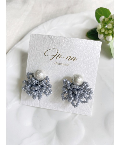 tone（トーン）の「【Hi-na】【Beads Works】ボリュームビーズ×コットンパール　イヤリング(MA)（イヤリング・レディース・ネイビー/グレー/ベージュ・FREE）」の12枚目の写真