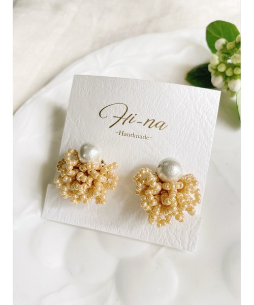 tone（トーン）の「【Hi-na】【Beads Works】ボリュームビーズ×コットンパール　イヤリング(MA)（イヤリング・レディース・ネイビー/グレー/ベージュ・FREE）」の8枚目の写真