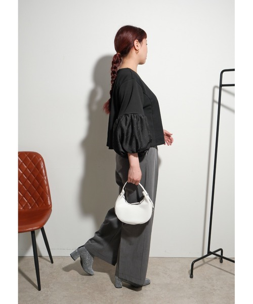 palm RICHE(ポームリシュ)の「キラキラボリューム袖TOPS(シャツ/ブラウス・レディース・ベージュ/ブラック・M)」の6枚目の写真