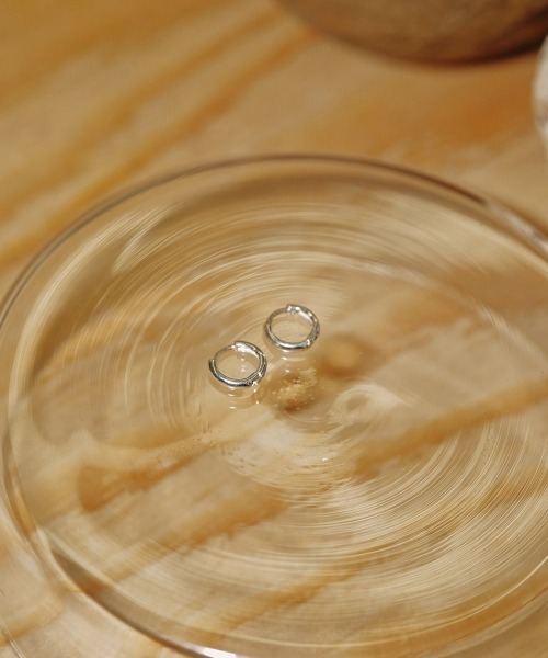 TODAYFUL（トゥデイフル）の「TODAYFUL　Petit Hoop Pierce プチフープピアス/12490904（ピアス（両耳用）・レディース・シルバー/ゴールド・ONE SIZE）」の8枚目の写真