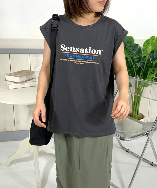 CRB(シーアールビー)の「ロゴフレンチスリーブTシャツ(Tシャツ/カットソー・レディース・ベージュ/オフホワイト/チャコール・F)」の4枚目の写真