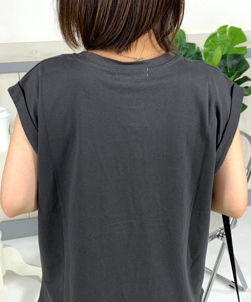 CRB(シーアールビー)の「ロゴフレンチスリーブTシャツ(Tシャツ/カットソー・レディース・ベージュ/オフホワイト/チャコール・F)」の10枚目の写真