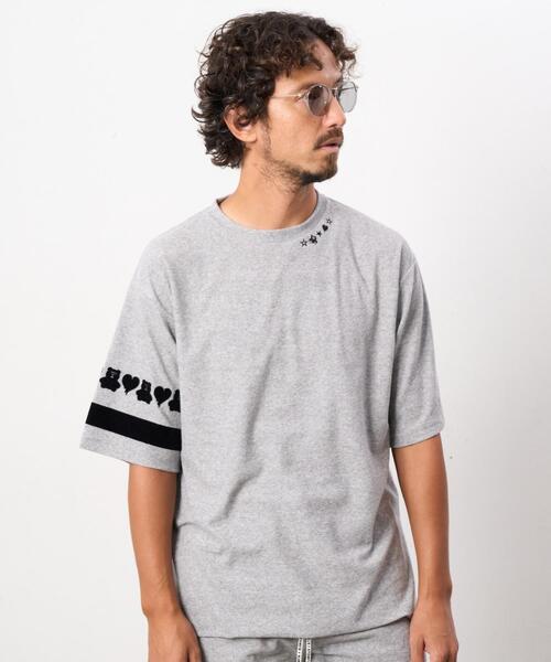 ROYAL FLASH(ロイヤルフラッシュ)の「STUD MUFFIN/スタッドマフィン/TCパイル ベアハートボーダーフロッキープリント Tシャツ(Tシャツ/カットソー・メンズ・ホワイト/モスグリーン/グレー系その他6/ブラック・2/3/4)」の3枚目の写真