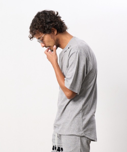 ROYAL FLASH（ロイヤルフラッシュ）の「STUD MUFFIN/スタッドマフィン/TCパイル ベアハートボーダーフロッキープリント Tシャツ（Tシャツ/カットソー・メンズ・グレー系その他6/ホワイト/モスグリーン/ブラック・2/3/4）」の5枚目の写真