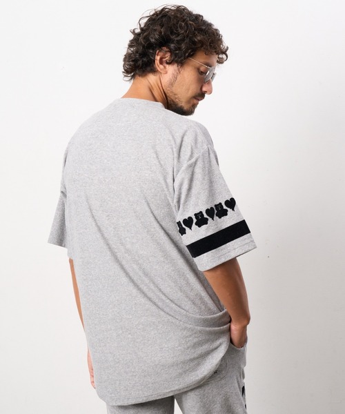 ROYAL FLASH（ロイヤルフラッシュ）の「STUD MUFFIN/スタッドマフィン/TCパイル ベアハートボーダーフロッキープリント Tシャツ（Tシャツ/カットソー・メンズ・グレー系その他6/ホワイト/モスグリーン/ブラック・2/3/4）」の7枚目の写真