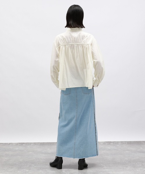 LAKOLE（ラコレ）の「ギャザーリボンシャツ / 142589（シャツ/ブラウス・レディース・ブルー/ブラック/アイボリー・FREE）」の6枚目の写真