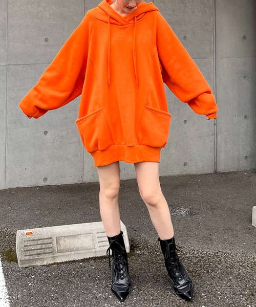 SPIRALGIRL(スパイラルガール)の「バックロゴドルマンパーカーワンピース(ワンピース・レディース・グリーン/ライトグレー/オレンジ/ブラック・FREE)」の12枚目の写真