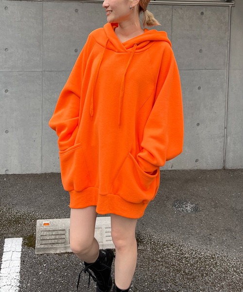 SPIRALGIRL(スパイラルガール)の「バックロゴドルマンパーカーワンピース(ワンピース・レディース・グリーン/ライトグレー/オレンジ/ブラック・FREE)」の13枚目の写真