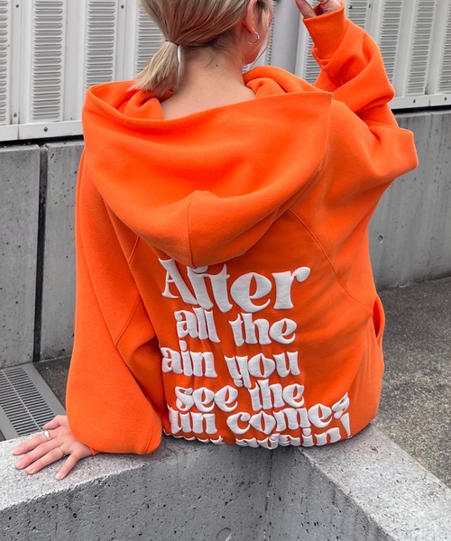 SPIRALGIRL(スパイラルガール)の「バックロゴドルマンパーカーワンピース(ワンピース・レディース・グリーン/ライトグレー/オレンジ/ブラック・FREE)」の14枚目の写真