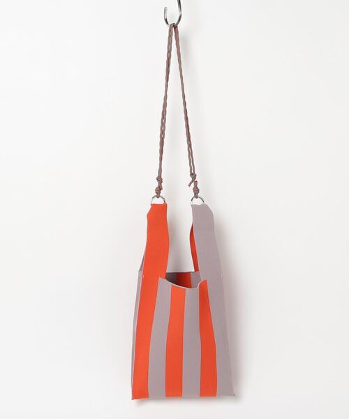 FRUIT OF THE LOOM(フルーツオブザルーム)の「FRUIT OF THE LOOM / FTL STRIPED MINI SHOULDER BAG / 80677600(ショルダーバッグ・レディース・グリーン/ネイビー/サックスブルー/レッド/ラベンダー・ONESIZE)」の6枚目の写真