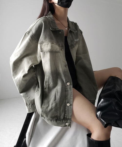 me+em select（ミームセレクト）の「【 ２color ／ ２size 】グラデーションヴィンテージウォッシュオーバーデニムジャケット ／ gradation vintage wash over denim jacket（デニムジャケット・レディース・グレー/ブラック・MEDIUM/LARGE）」の6枚目の写真