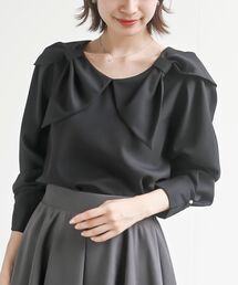 リボンモチーフブラウス
