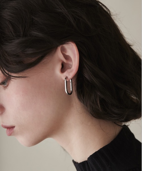 ciite' surgical stainless(シーテサージカルステンレス)の「【 金属アレルギー対応 】 オーバルフープピアス サージカルステンレス (両耳用)(ピアス(両耳用)・レディース・ゴールド/シルバー・FREE)」の16枚目の写真