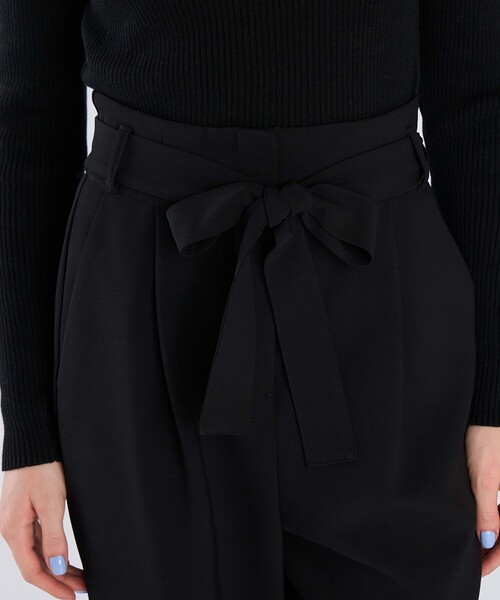 To b. by agnes b.（トゥービーバイアニエスベー）の「ダブルクロス タックパンツ（その他パンツ・レディース・ブラック・40/36/38）」の10枚目の写真