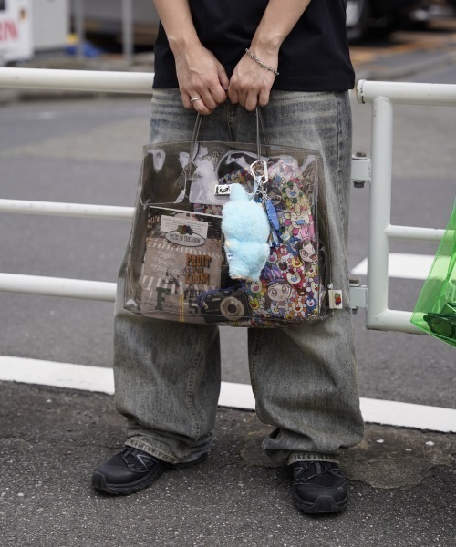 FRUIT OF THE LOOM（フルーツオブザルーム）の「【FRUIT OF THE LOOM】VINYL TOTE BAG/PVCトートバッグ/ステッカーシール付（トートバッグ・レディース・ミント/ブラウン/ブラック/オレンジ・FREE）」の19枚目の写真