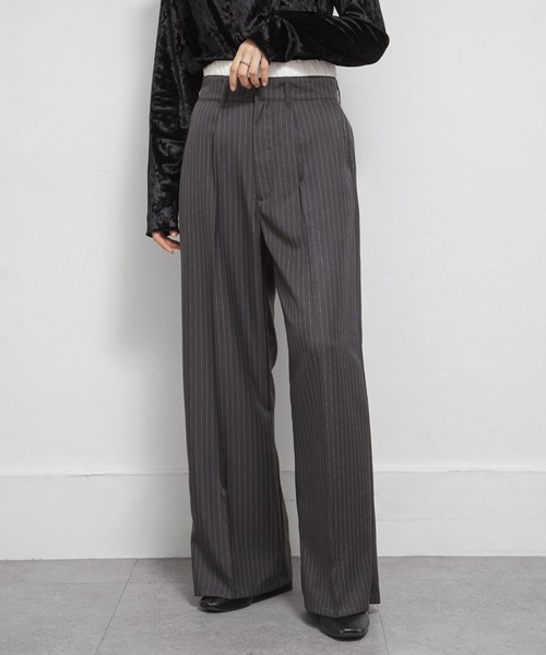 Chillfar(チルファー)の「ダブルウエストタックワイドストレートスラックス(スラックス・レディース・グレー系/ネイビー系/グレー/ブラック/ネイビー・MEDIUM/LARGE)」の4枚目の写真