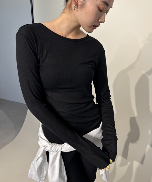 FUULLY STUDIO（フーリィーステューディオ）の「シアーロングスリーブTEE（Tシャツ/カットソー・レディース・オフホワイト/ブラック/ネイビー/ベージュ・FREE）」の2枚目の写真