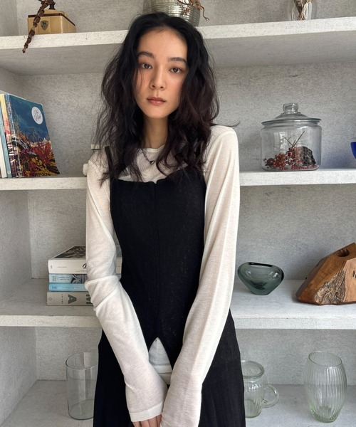 FUULLY STUDIO（フーリィーステューディオ）の「シアーロングスリーブTEE（Tシャツ/カットソー・レディース・オフホワイト/ブラック/ネイビー/ベージュ・FREE）」の13枚目の写真