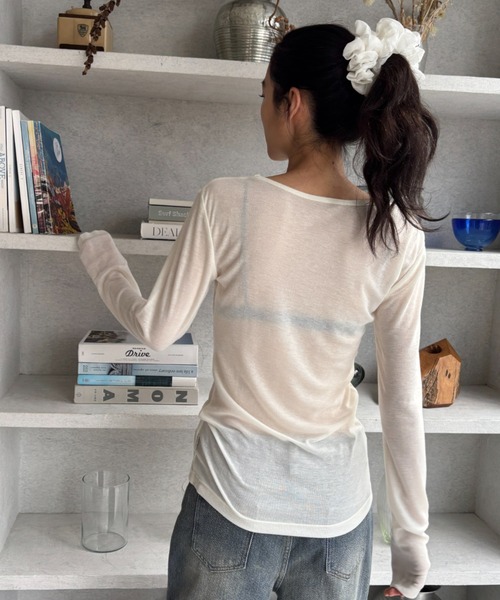 FUULLY STUDIO（フーリィーステューディオ）の「シアーロングスリーブTEE（Tシャツ/カットソー・レディース・オフホワイト/ブラック/ネイビー/ベージュ・FREE）」の7枚目の写真