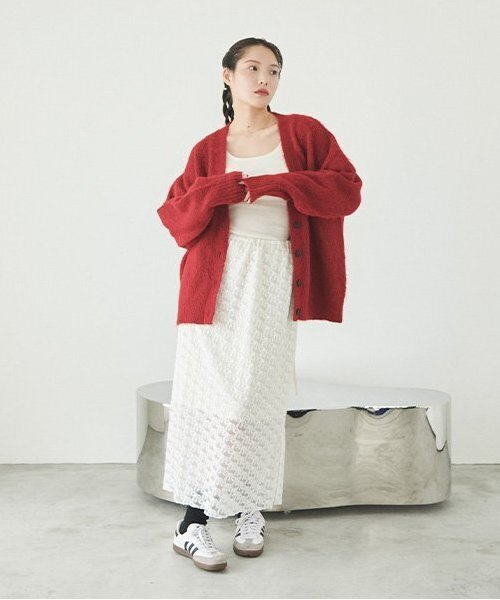 LUKU nari(ルクナーリ)の「ニットカーディガン(カーディガン/ボレロ・レディース・ベージュ/グレー・F)」の14枚目の写真