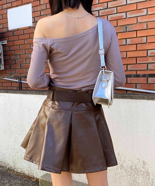 NANEA(ナネア)の「インナーパンツ付き合成皮革ベルトスカート(スカート・レディース・ブラック/ブラウン・SMALL/MEDIUM/LARGE)」の7枚目の写真