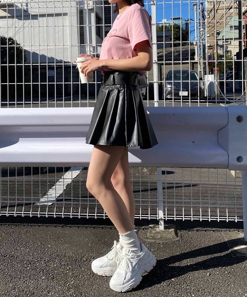 NANEA(ナネア)の「インナーパンツ付き合成皮革ベルトスカート(スカート・レディース・ブラック/ブラウン・SMALL/MEDIUM/LARGE)」の15枚目の写真