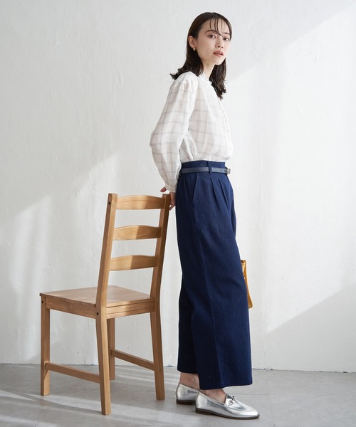 ikka（イッカ）の「襟フリル2WAYブラウス（シャツ/ブラウス・レディース・ネイビー/ダークベージュ/ホワイト/エメラルドブルー/オフホワイト・M/L/S）」の7枚目の写真