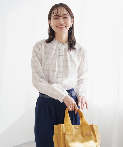 ikka（イッカ）の「襟フリル2WAYブラウス（シャツ/ブラウス・レディース・ネイビー/ダークベージュ/ホワイト/エメラルドブルー/オフホワイト・M/L/S）」の10枚目の写真