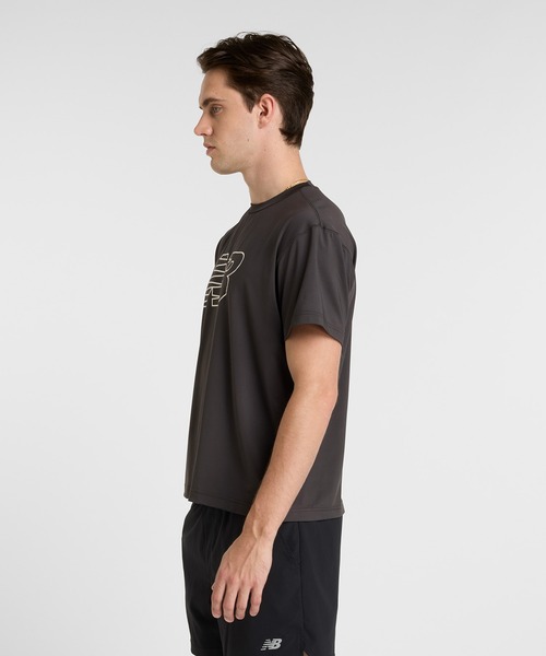 NEW BALANCE(ニューバランス)の「ショートスリーブTシャツ(Tシャツ/カットソー・メンズ・サンドグレー/オフホワイト/ブラック・SMALL/MEDIUM/LARGE/X-LARGE/XX-LARGE)」の9枚目の写真