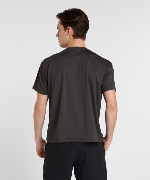 NEW BALANCE(ニューバランス)の「ショートスリーブTシャツ(Tシャツ/カットソー・メンズ・サンドグレー/オフホワイト/ブラック・SMALL/MEDIUM/LARGE/X-LARGE/XX-LARGE)」の10枚目の写真