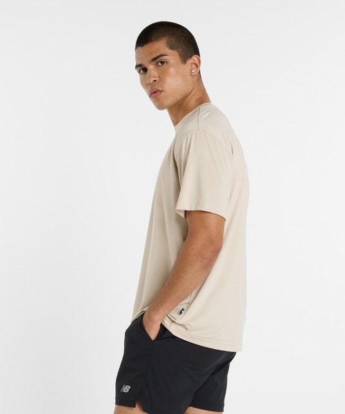 NEW BALANCE(ニューバランス)の「ショートスリーブTシャツ(Tシャツ/カットソー・メンズ・サンドグレー/オフホワイト/ブラック・SMALL/MEDIUM/LARGE/X-LARGE/XX-LARGE)」の14枚目の写真