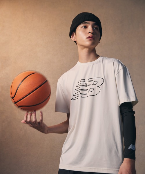 NEW BALANCE(ニューバランス)の「ショートスリーブTシャツ(Tシャツ/カットソー・メンズ・サンドグレー/オフホワイト/ブラック・SMALL/MEDIUM/LARGE/X-LARGE/XX-LARGE)」の22枚目の写真