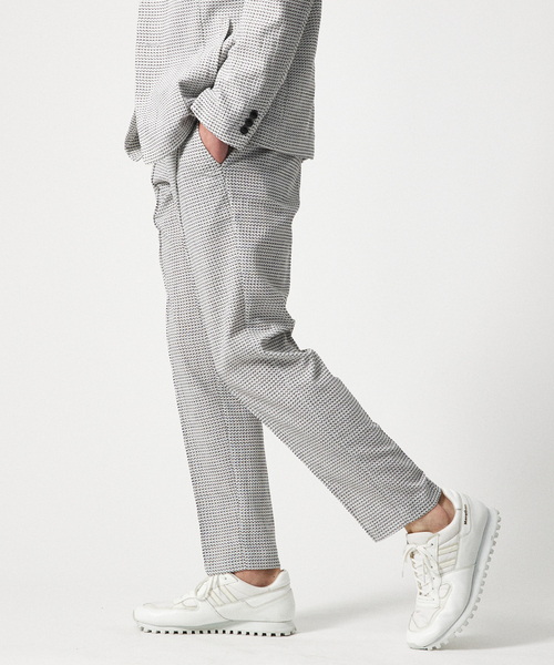 5351 POUR LES HOMMES（ゴーサンゴーイチプールオム）の「【セットアップ対応】スクエア メッシュ サマー スラックス パンツ（スラックス・メンズ・ホワイト/ブラック・44/46/48/50）」の15枚目の写真