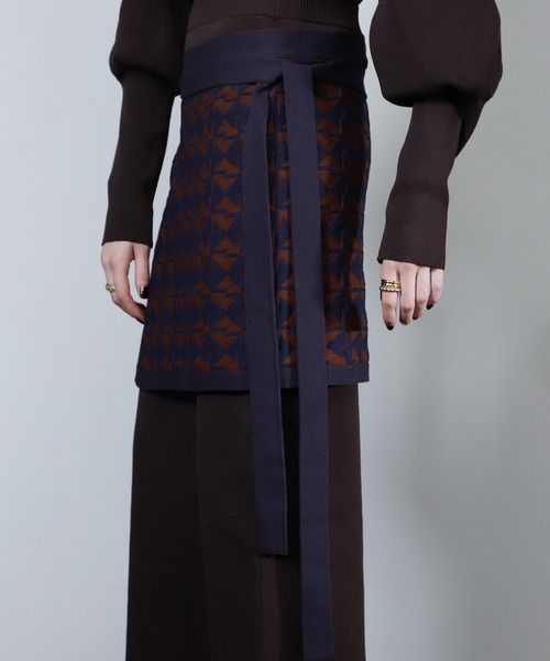 ROSE BUD(ローズバッド)の「【WEB・一部店舗限定】ジャカードラップスカート(スカート・レディース・ホワイト/ブラウン・ONE SIZE)」の20枚目の写真