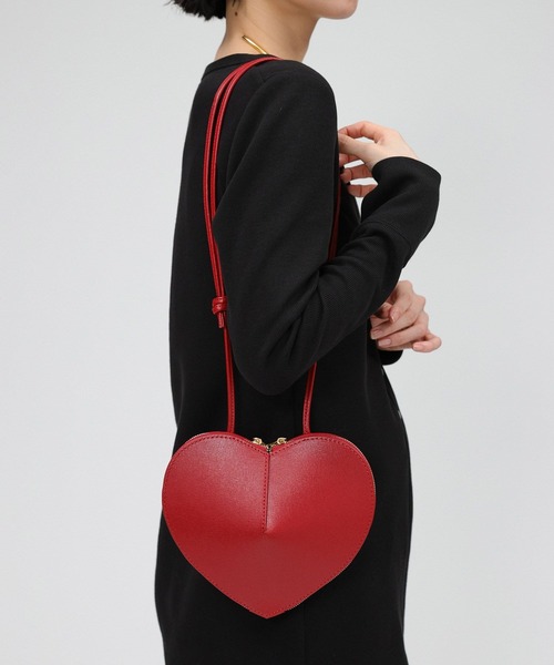 AULENTTI（オウレンティ）の「【AULENTTI】Heartショルダー（ショルダーバッグ・レディース・ブラック/レッド・フリー）」の3枚目の写真
