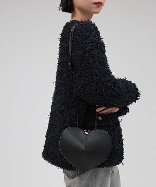 AULENTTI（オウレンティ）の「【AULENTTI】Heartショルダー（ショルダーバッグ・レディース・ブラック/レッド・フリー）」の5枚目の写真
