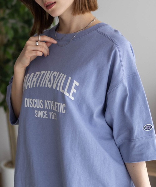 DISCUS（ディスカス）の「DISCUS カレッジワイドＴシャツ（Tシャツ/カットソー・レディース・スミクロ/ブルー/チャコールグレー/オフホワイト・L/M）」の4枚目の写真