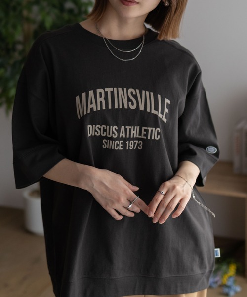 DISCUS（ディスカス）の「DISCUS カレッジワイドＴシャツ（Tシャツ/カットソー・レディース・スミクロ/ブルー/チャコールグレー/オフホワイト・L/M）」の11枚目の写真